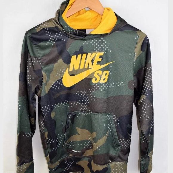 nike sb hoodie camo
